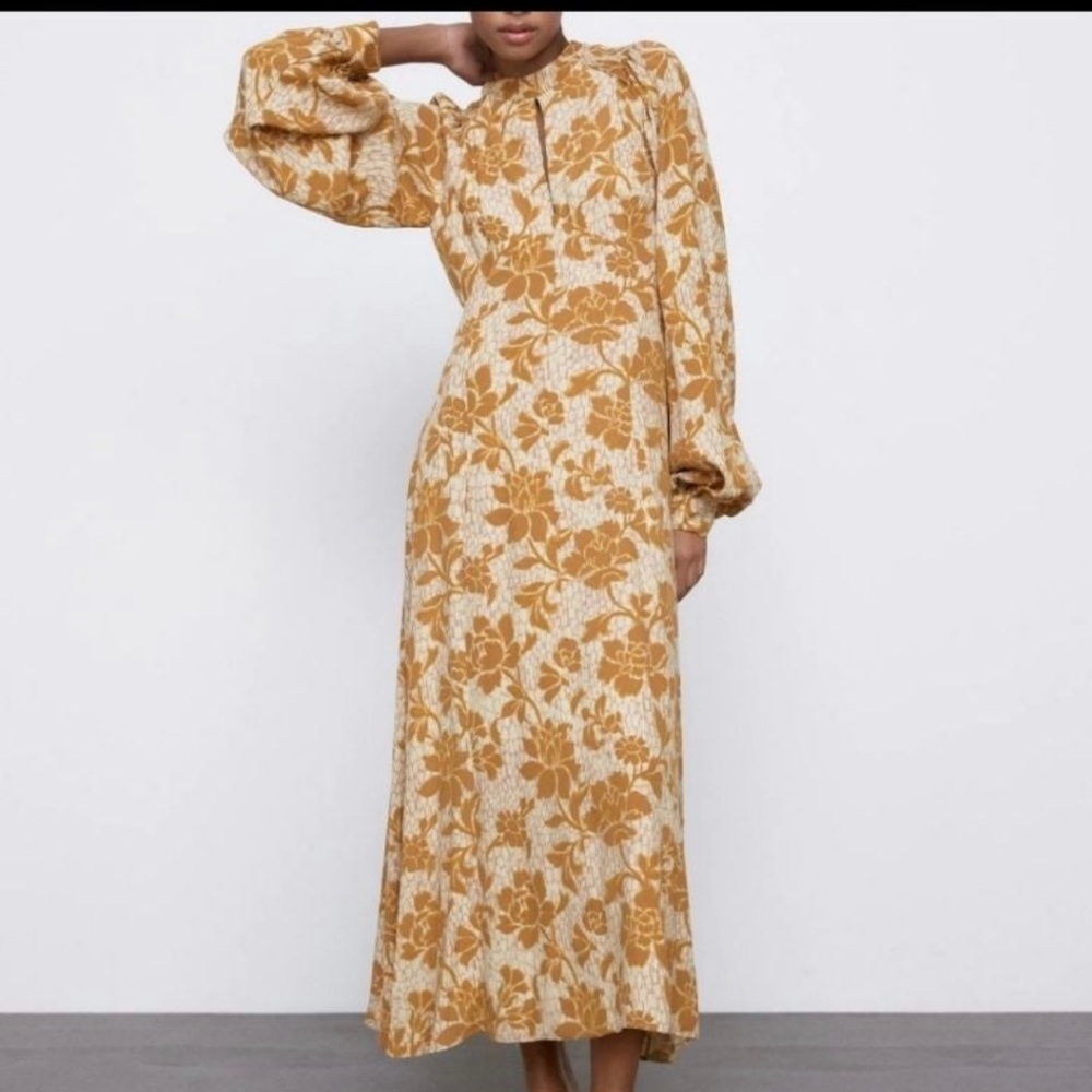 Zara long sleeve keyhole dress